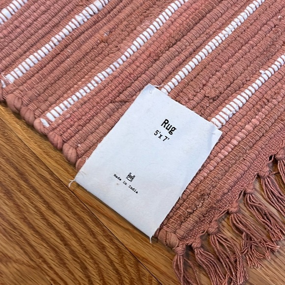 Urban Outfitters Wyatt Woven Rug  Size 5 x 7 NWT - Picture 7 of 7